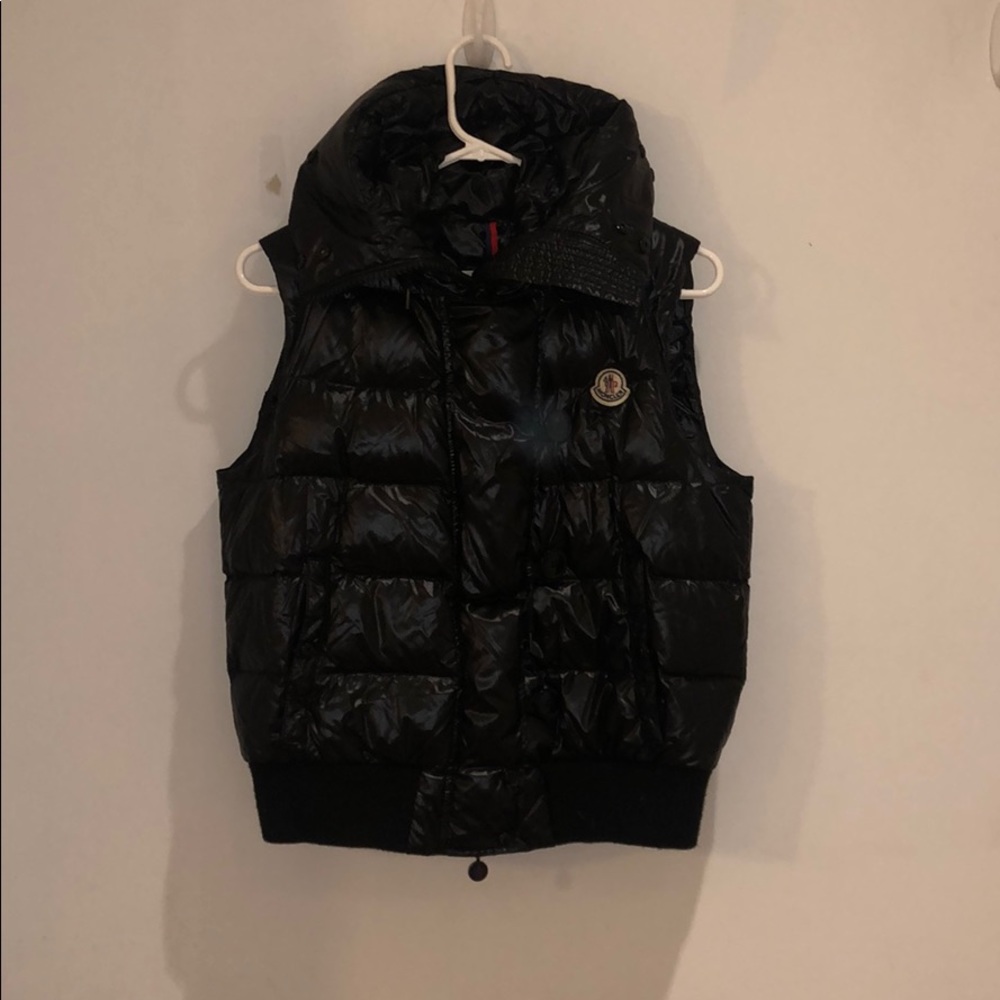 MONCLER puffer Vest!